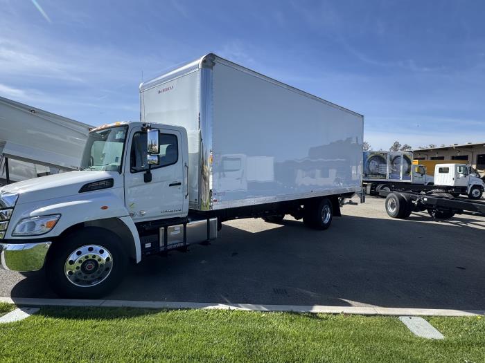 2026 Hino L6 - image 3