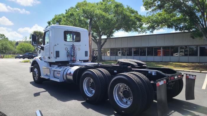2020 Peterbilt 567-4
