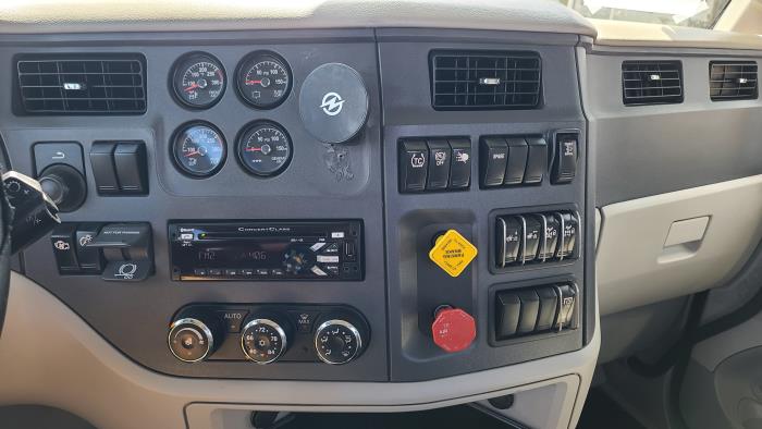 2020 Peterbilt 567-17