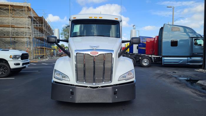 2022 Peterbilt 579-1