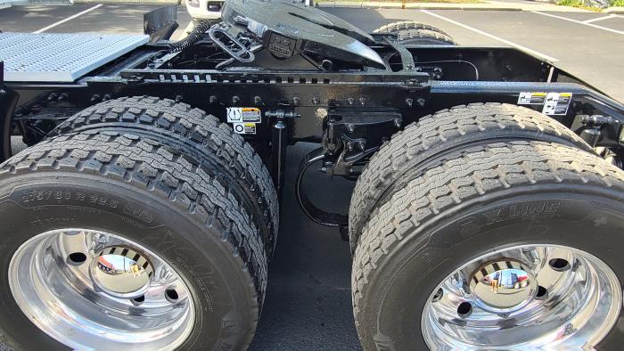 2022 Peterbilt 579-5