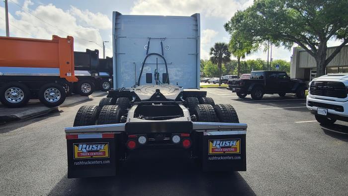 2022 Peterbilt 579-6