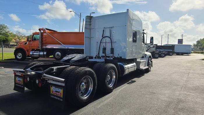 2022 Peterbilt 579-7