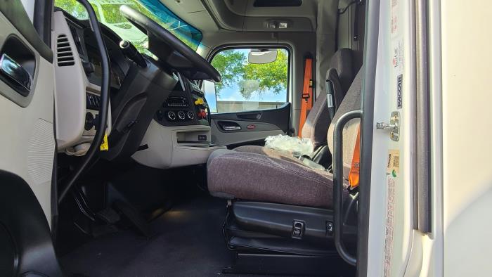 2022 Peterbilt 579-14