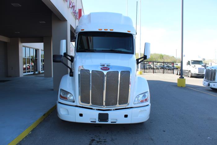 2022 Peterbilt 579-1