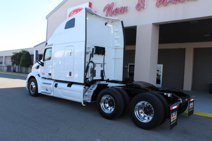 2022 Peterbilt 579-3
