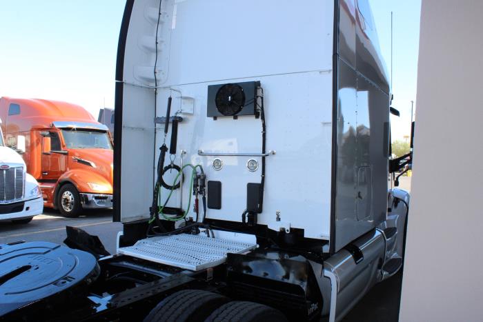 2022 Peterbilt 579-6