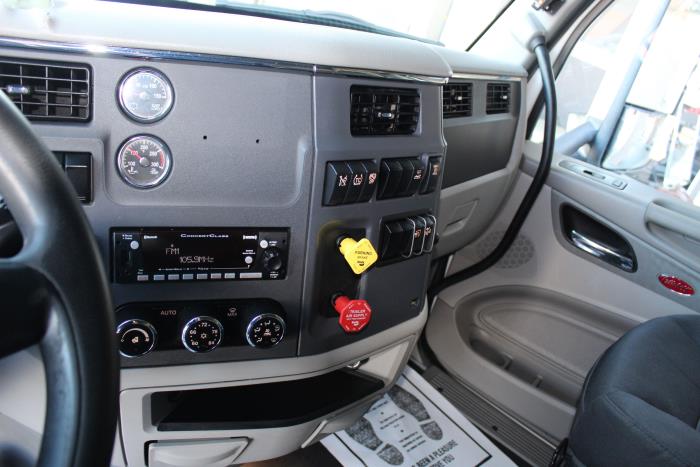 2022 Peterbilt 579-11