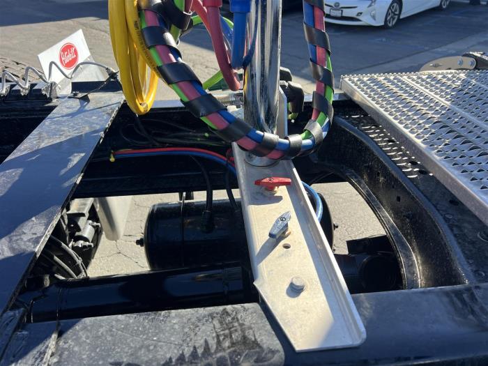 2027 Peterbilt 567 - image 11