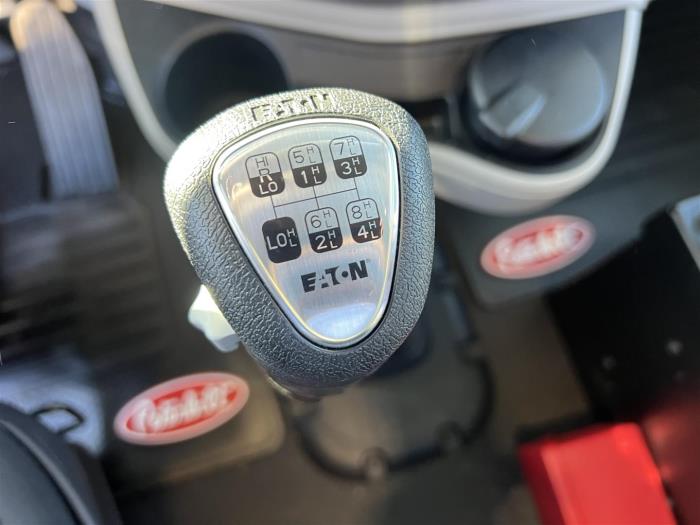 2027 Peterbilt 567 - image 20