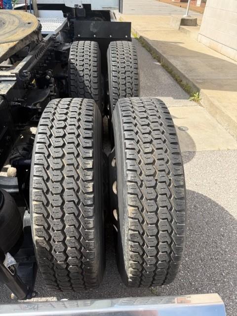 2023 Peterbilt 579-5