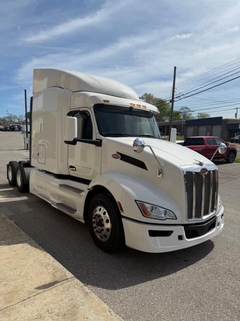 2023 Peterbilt 579-7