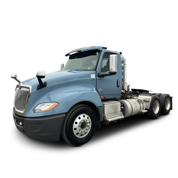 2020 International LT - image 2