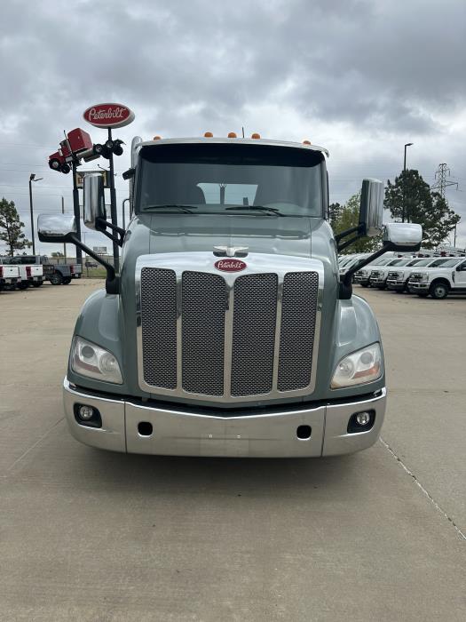 2021 Peterbilt 579-2