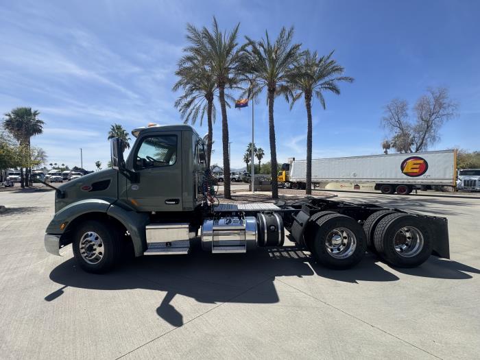 2021 Peterbilt 579-1