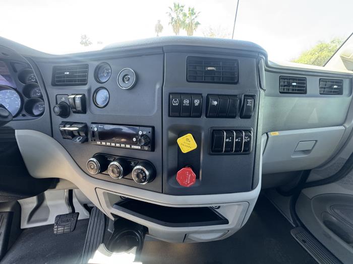 2021 Peterbilt 579-12