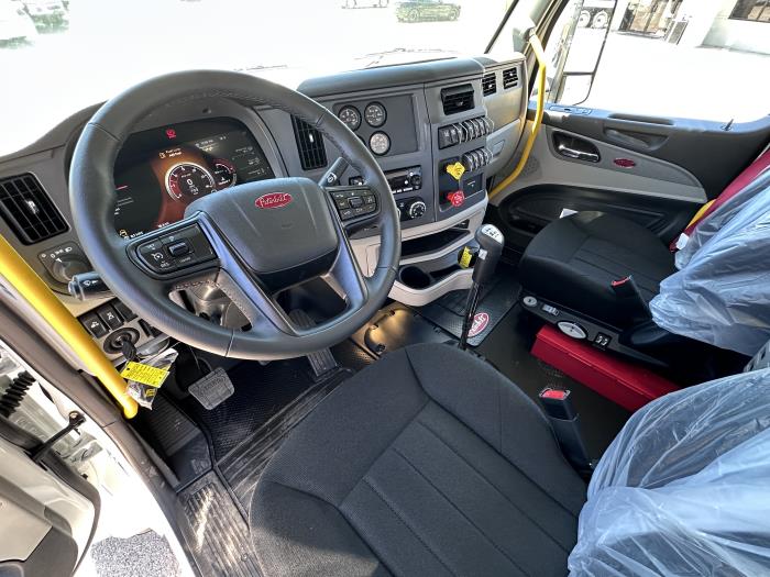 2027 Peterbilt 567 - image 8