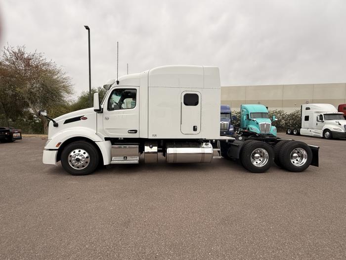 2022 Peterbilt 579-1