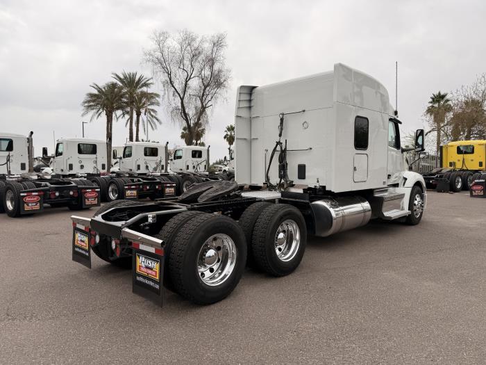 2022 Peterbilt 579-4