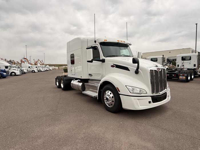 2022 Peterbilt 579-6