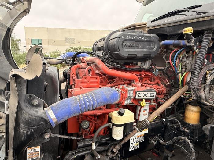 2022 Peterbilt 579-8