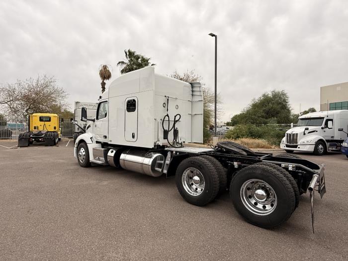 2022 Peterbilt 579-2