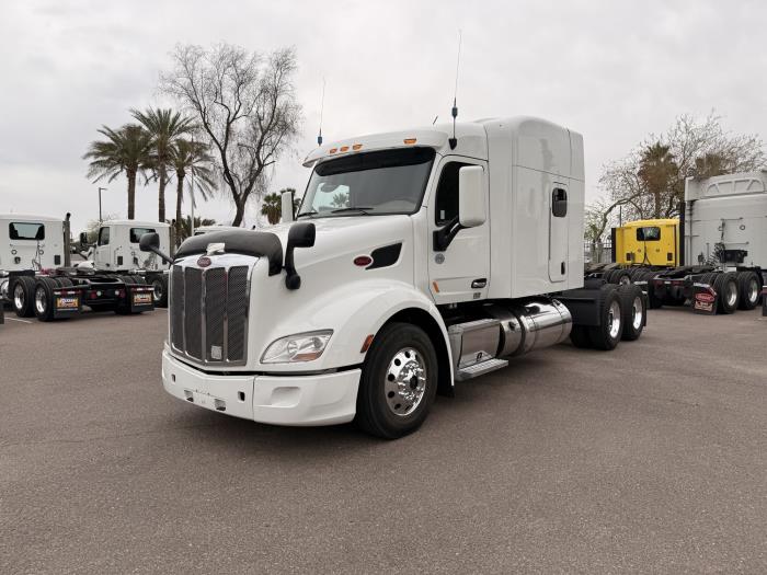 2022 Peterbilt 579 - image 2