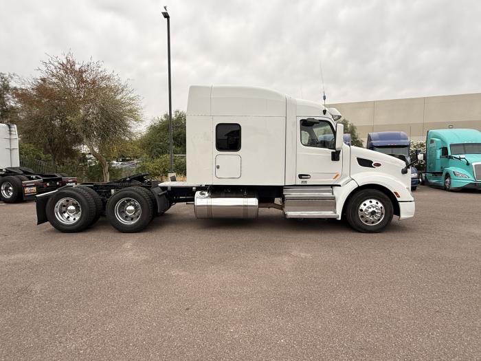2022 Peterbilt 579 - image 7