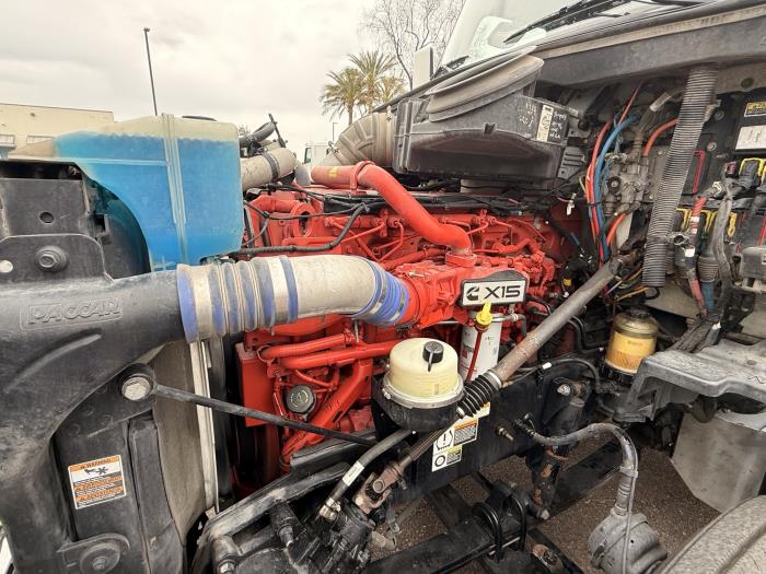 2022 Peterbilt 579 - image 10