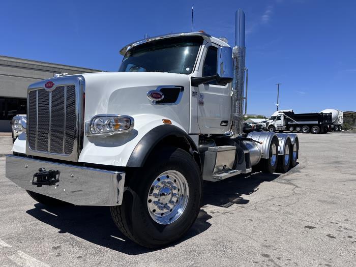 2027 Peterbilt 567 - image 2