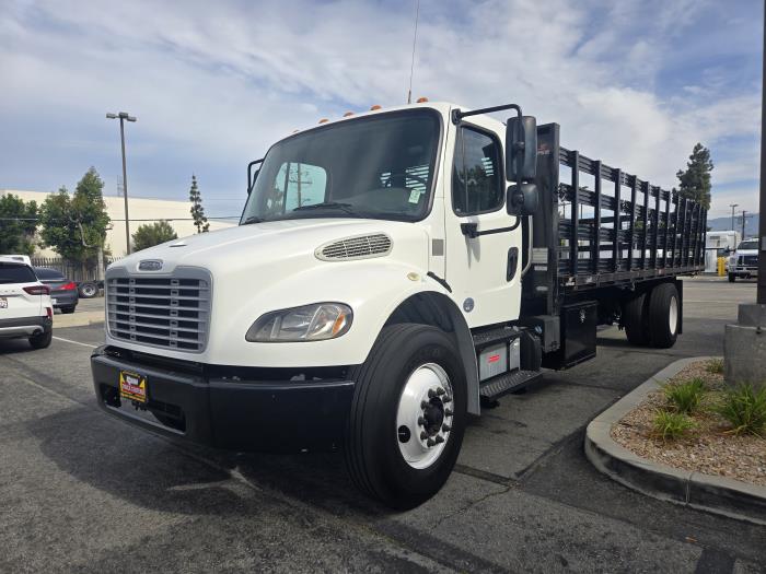 2018 Freightliner Business Class M2 106-1
