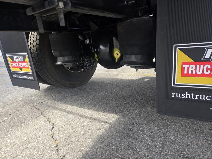 2018 Freightliner Business Class M2 106-4