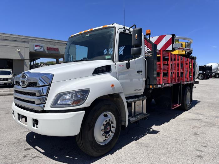 2026 Hino L6 - image 2