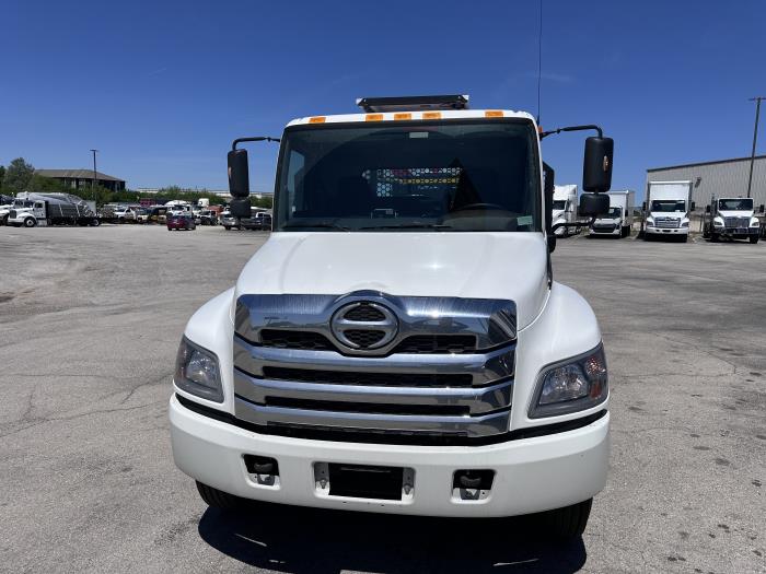 2026 Hino L6 - image 3