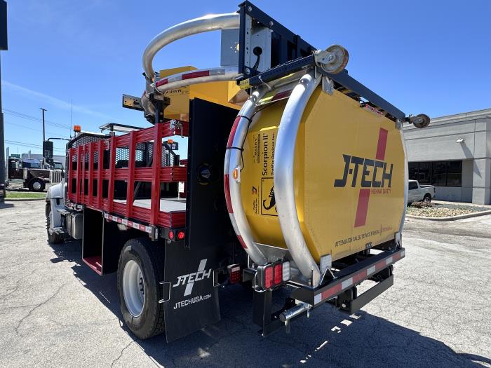 2026 Hino L6 - image 6