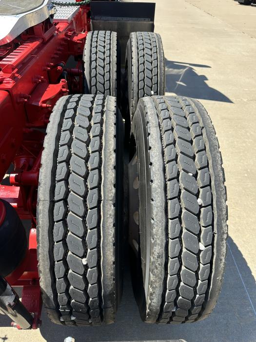 2023 Peterbilt 567-12