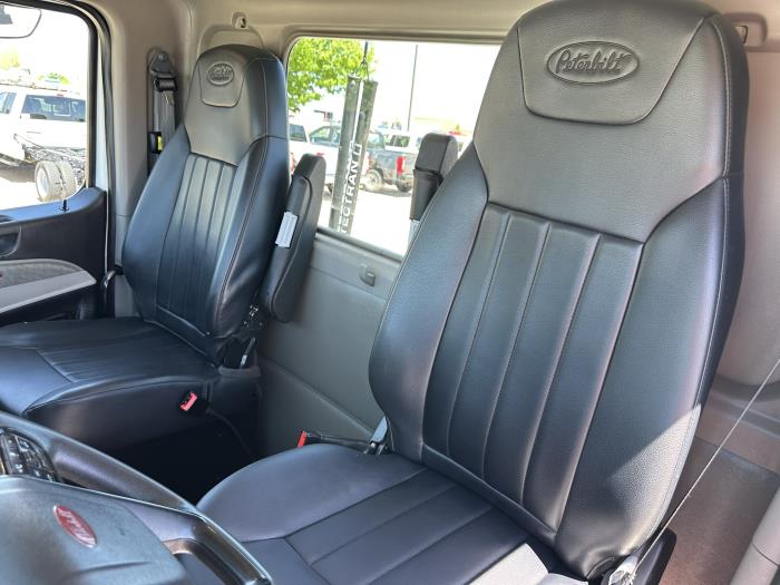 2023 Peterbilt 567-7