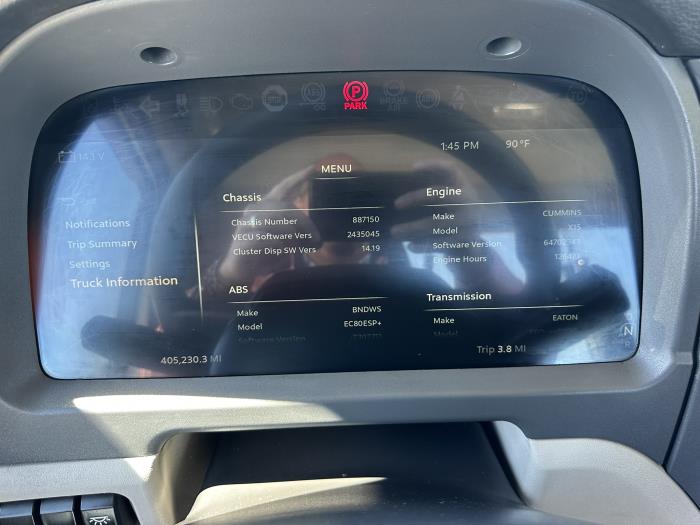 2023 Peterbilt 567-15