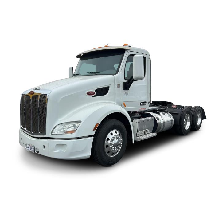 2019 Peterbilt 579 - image 1