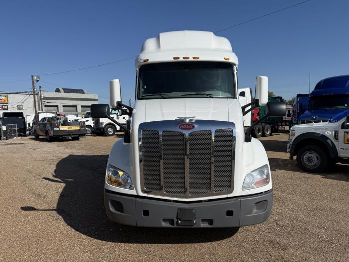 2021 Peterbilt 579-1