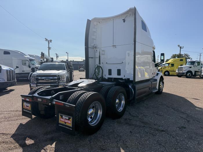2021 Peterbilt 579-17