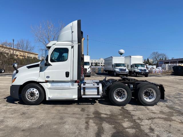 2021 Freightliner Cascadia-2