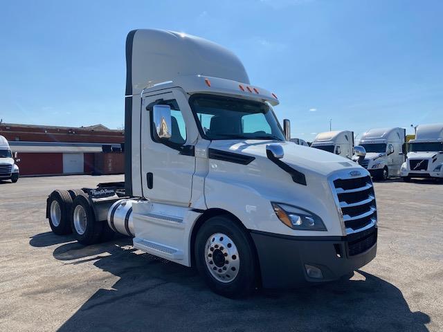 2021 Freightliner Cascadia-8