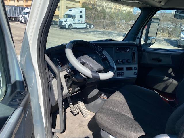 2021 Freightliner Cascadia-14