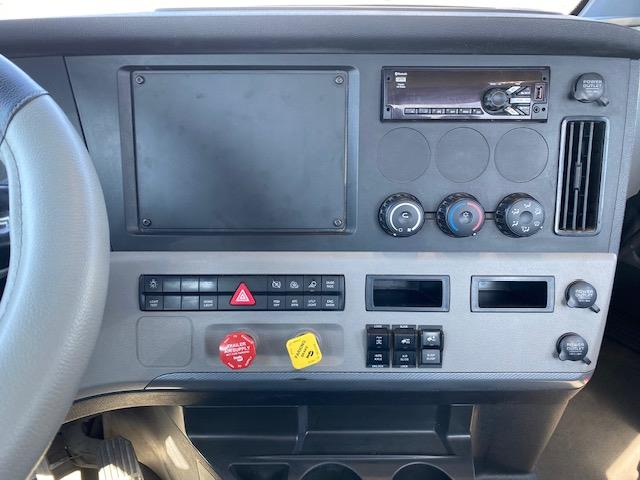 2021 Freightliner Cascadia-18