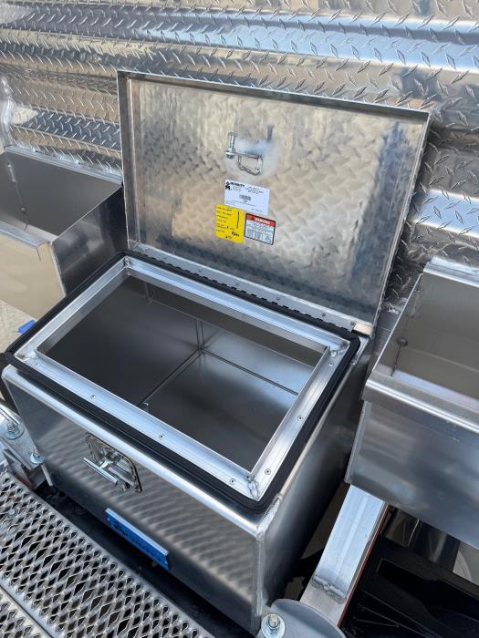 2027 Peterbilt 589-13