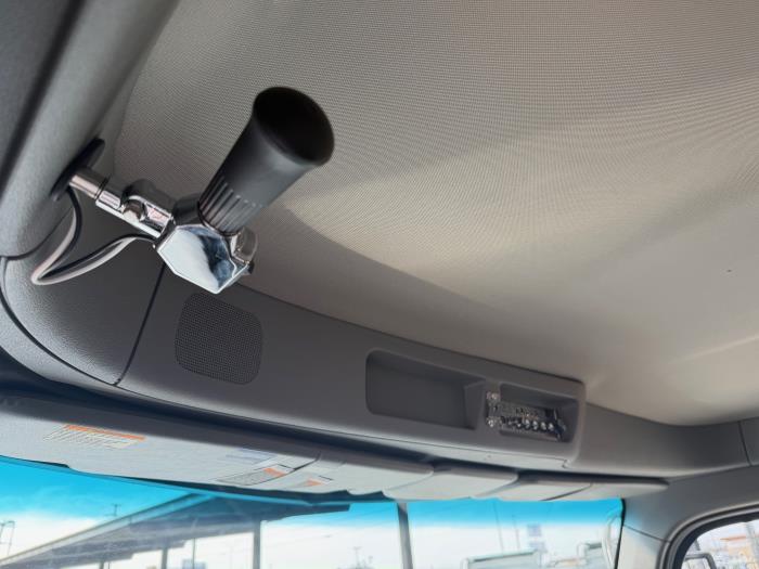 2027 Peterbilt 589-17