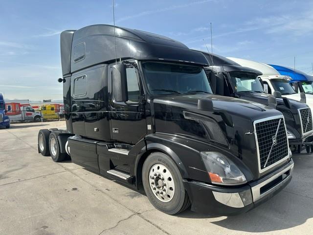 2017 Volvo VNL780-2