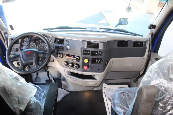 2022 Peterbilt 579-10