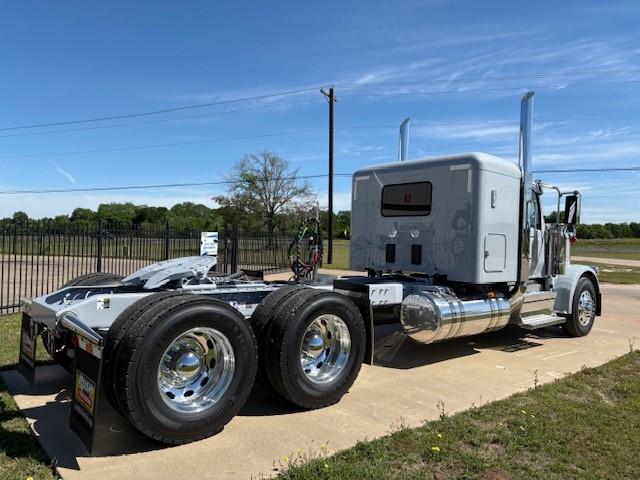 2027 Peterbilt - image 7